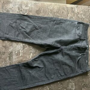 Black Skinny Jeans with Sleek Fit